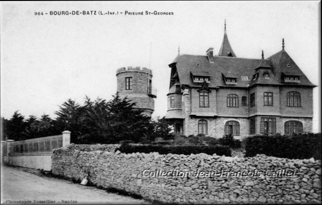 Le Prieuré Saint-Georges, construit en 1905 pour Hippolyte Vaucourt, maire de Batz.