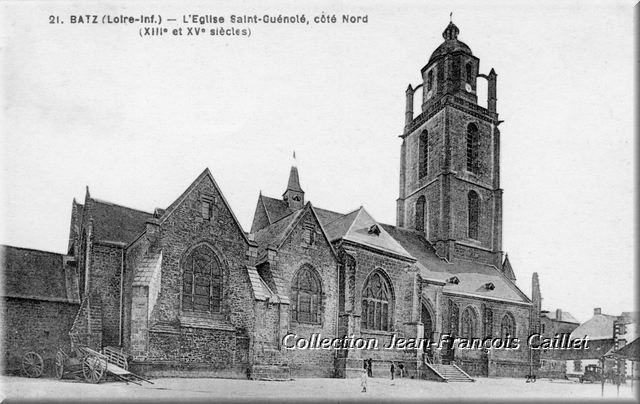 21. L'Eglise Saint-Guénolé, côté Nord (XIIIe et XVe siècles)