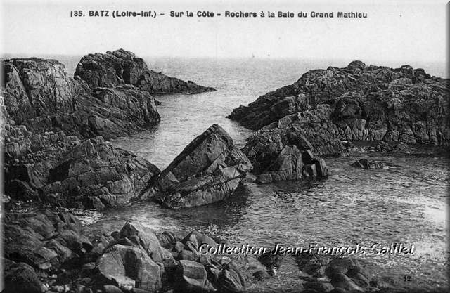 135. Sur la Côte - Rochers à la Baie du Grand Mathieu