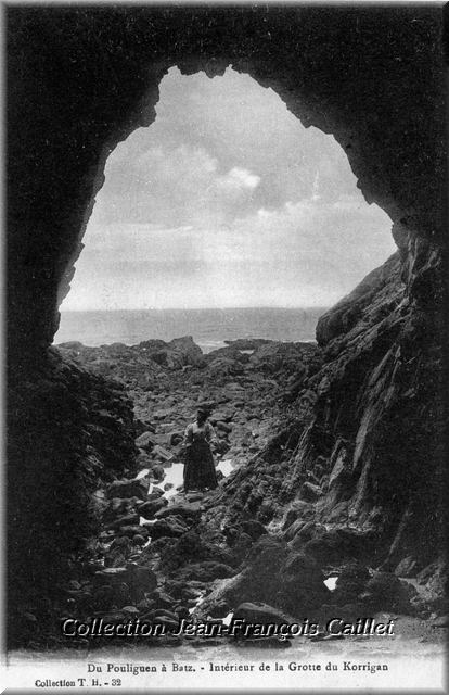 32 Du Pouliguen à  Intérieur de la Grotte du Korrigan