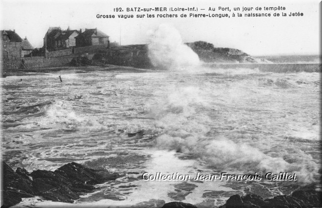 192. Batz-sur-Mer (Loire-Inf.) - Au Port, un jour de tempête